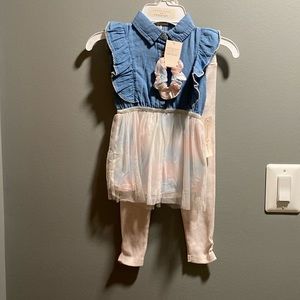 BRAND NEW 3 PIECE GIRLS SET SIZE 4! NWT. SMOKE FREE HOME!